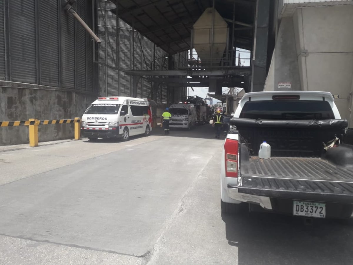 Colón, llora a sus dos trabajadores asfixiados en un silo que estaba lleno de maíz 