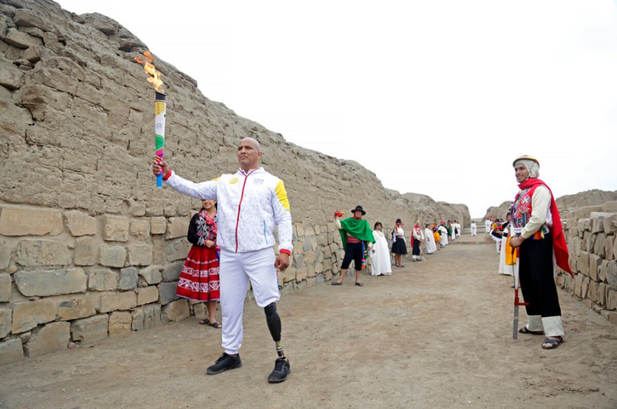 El fuego Parapanamericano ya ilumina Lima