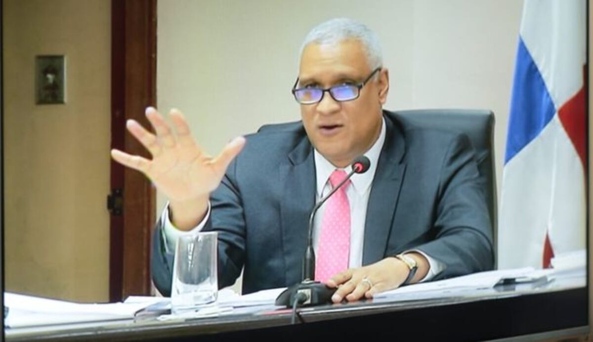 Defensa de Martinelli presenta 28 pruebas testimoniales y 87 documentales 