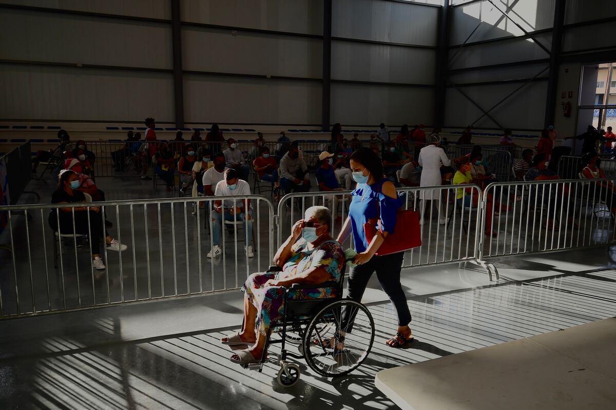 Se disparan los casos de covid-19. Reportan 3 mil 259 nuevos contagios este martes