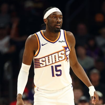 Mark Williams, pívot de los Suns, operado del hombro y fuera varios meses