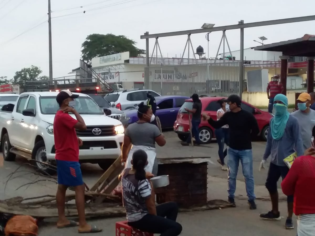 Cierran la Interamericana. Chepanos exigen bono o comida. Video