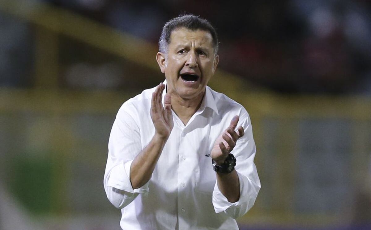 La insólita cláusula en el nuevo contrato de Juan Carlos Osorio
