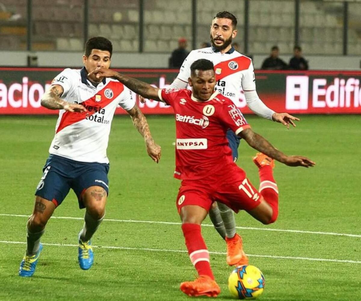 Alberto Quintero no se quiere ir, pero la directiva de Universitario no le asegura nada