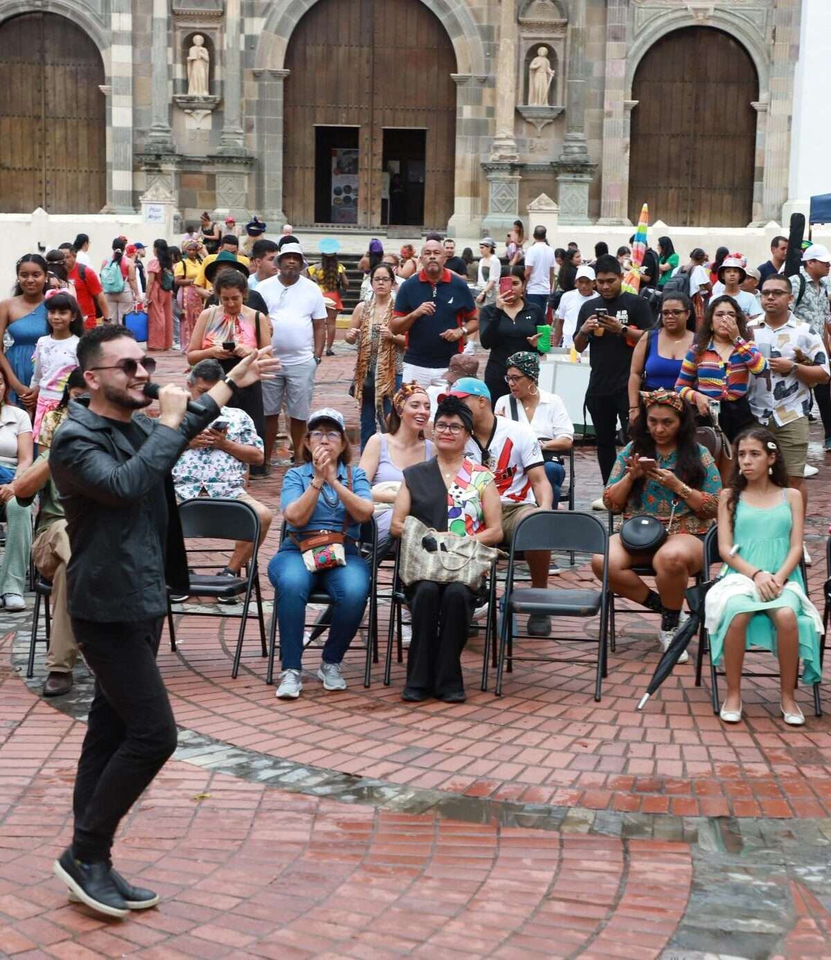 Vecinos vs. Alcaldía: peatonalización del Casco termina en ‘parking’ callejero