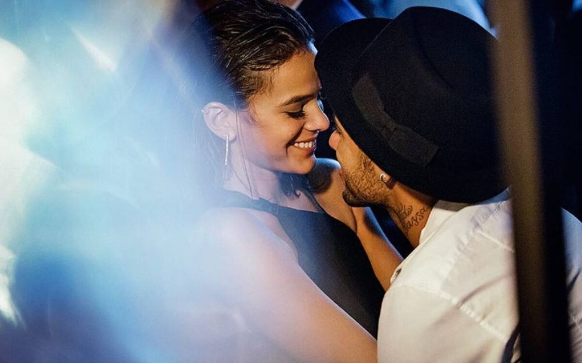 ¡DE INFARTO! La novia de Neymar aparece con una 'marquinha' explosiva