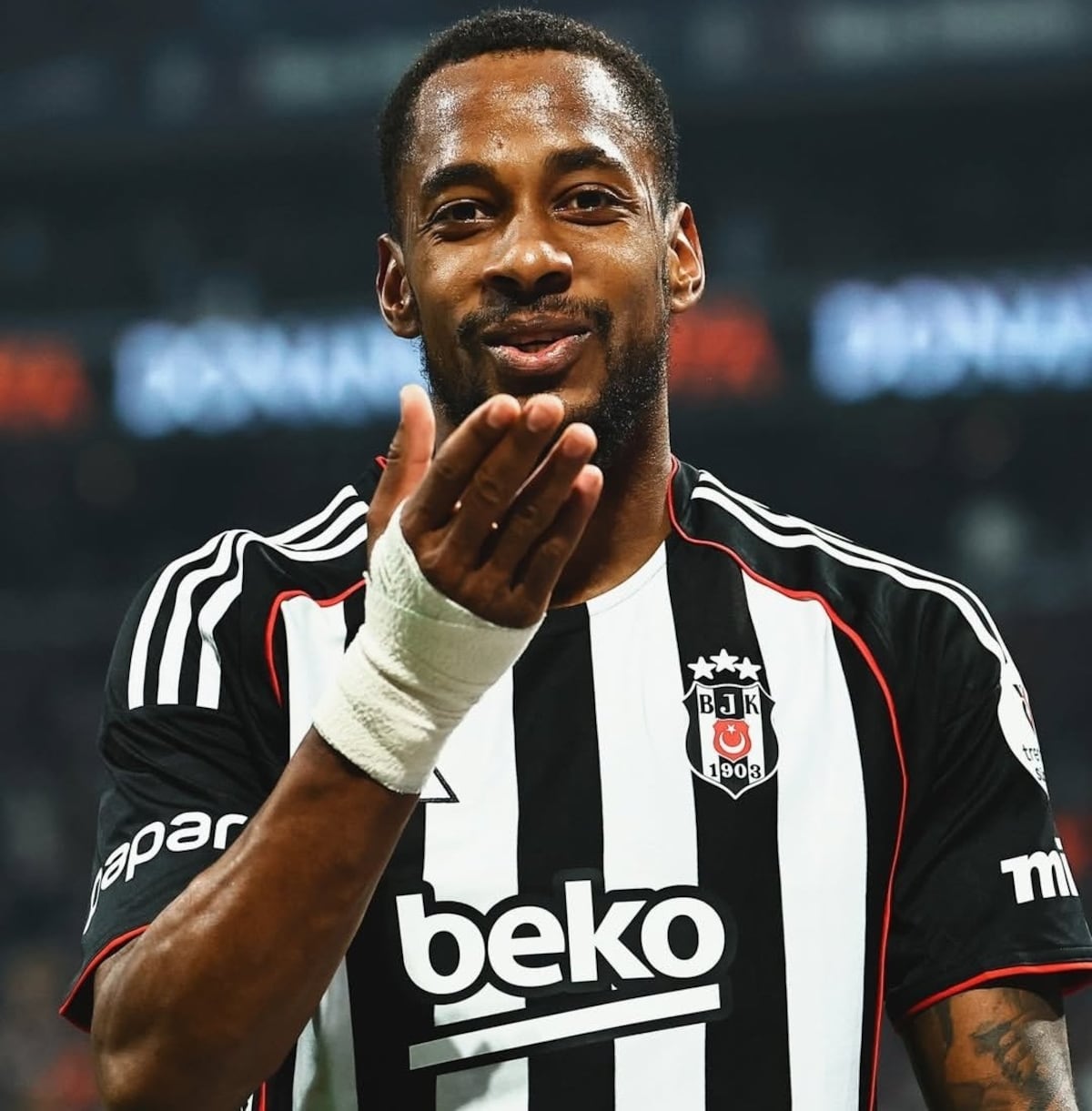 Panameño Murillo brilla y Besiktas se mete en las semifinales de la Copa de Turquía