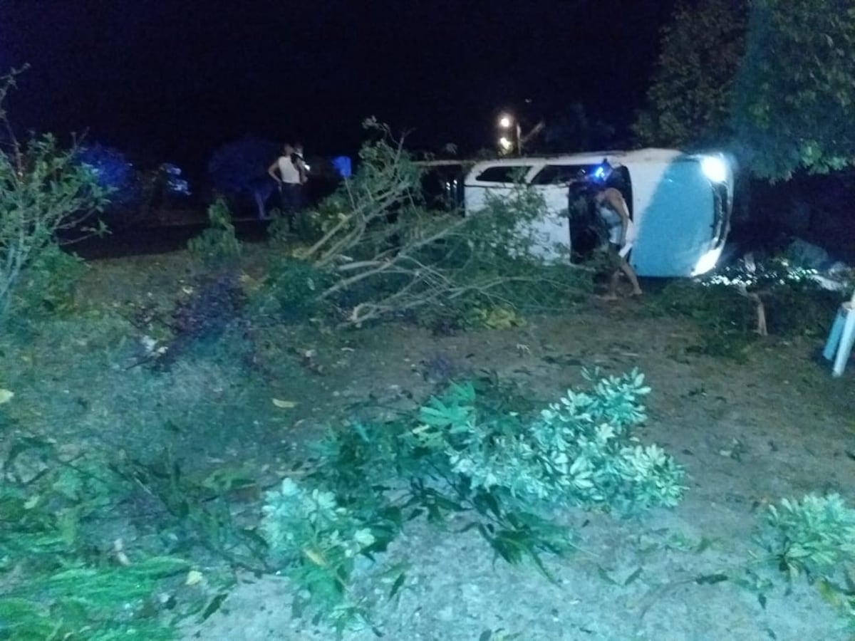 A las tres de la madrugada de este Viernes Santo  perdió el control de su vehículo