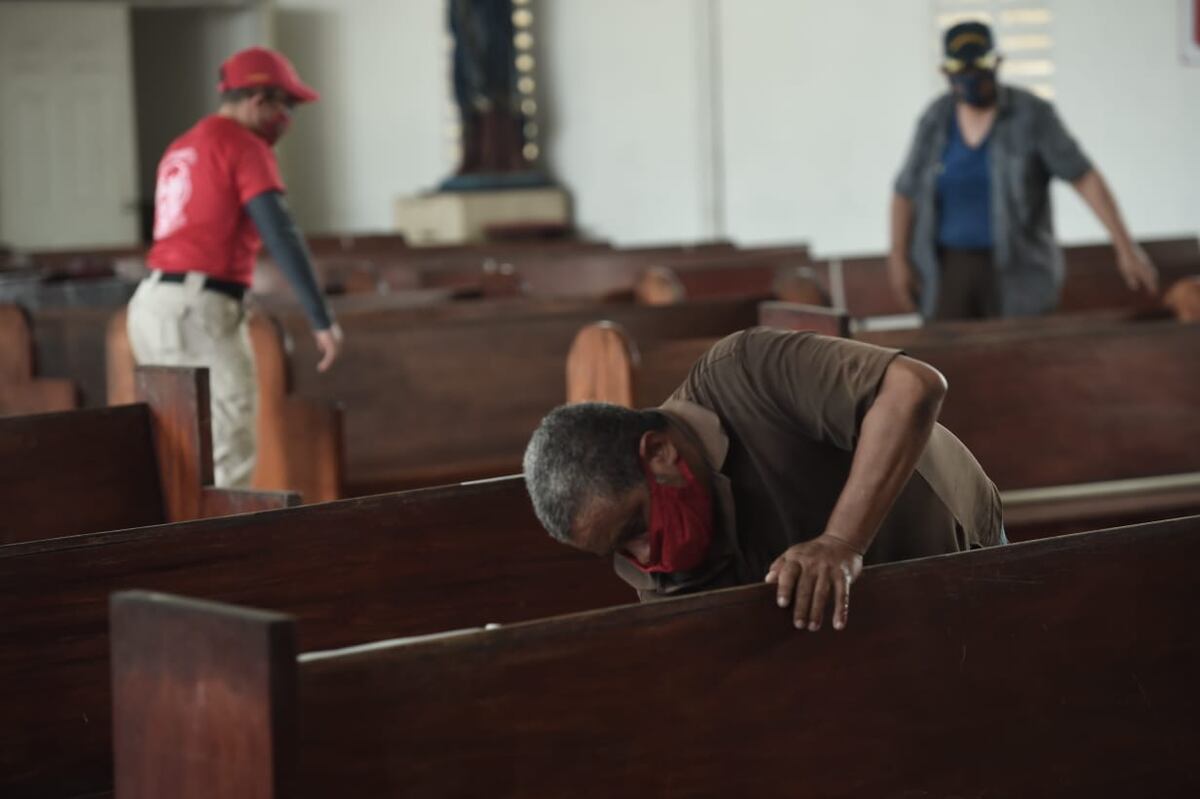 Comunidad católica del corregimiento de Arraiján Cabera adecua la iglesia para el distanciamiento