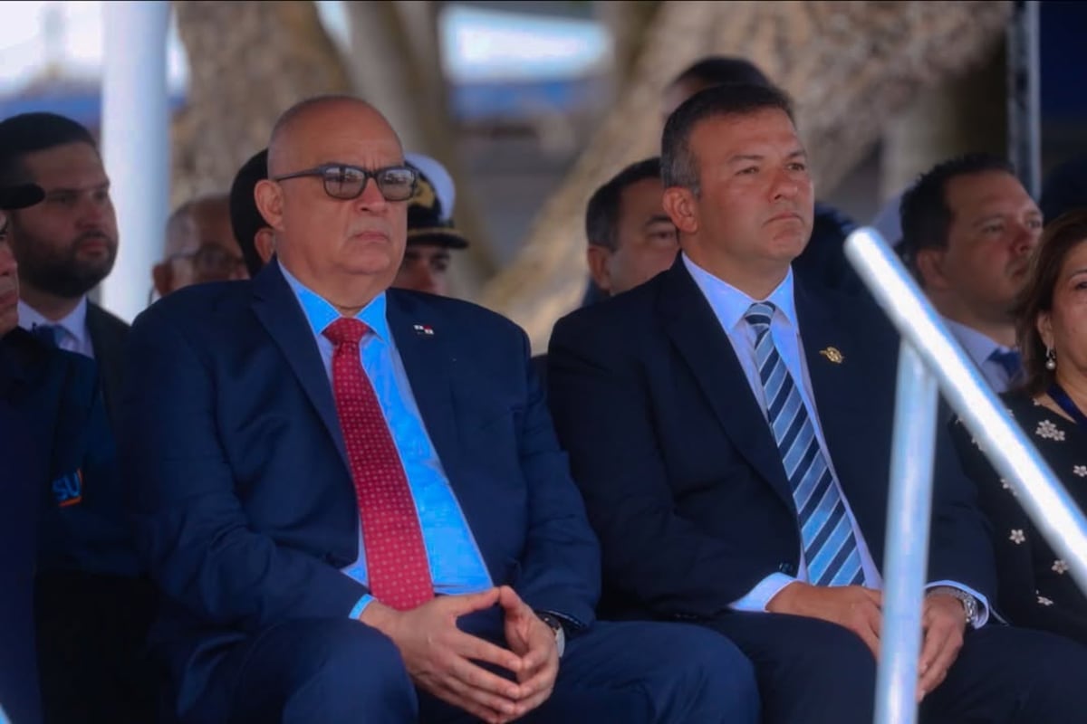 Nuevos uniformados listos para patrullar: así fue la graduación de 893 agentes 