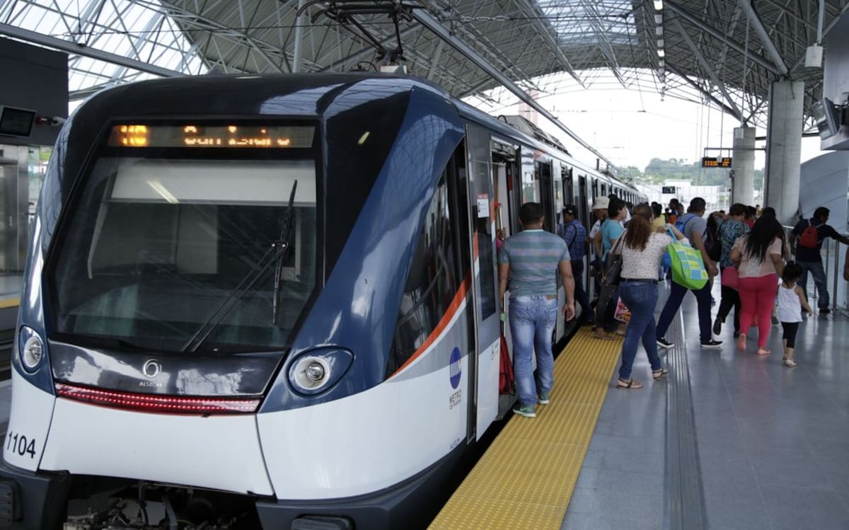 Metro de Panamá reinicia sus funciones tras temblor