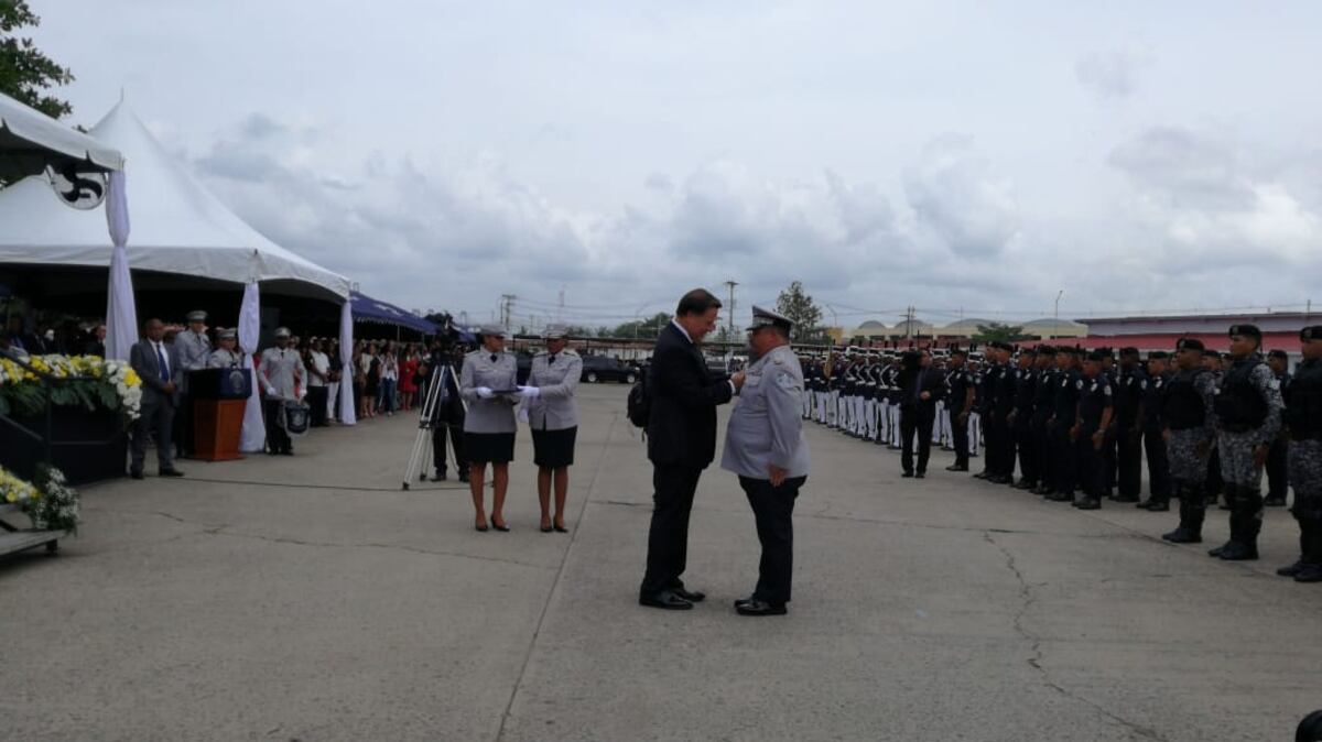 Alonso Vega Pino toma posesión como el nuevo director de la Policía