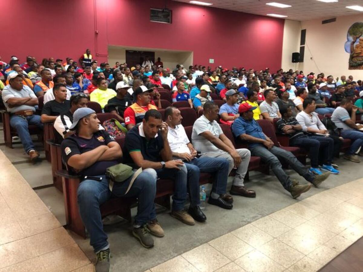  ¡AY, MADRE! Suntracs regresa a las calles y la huelga sigue