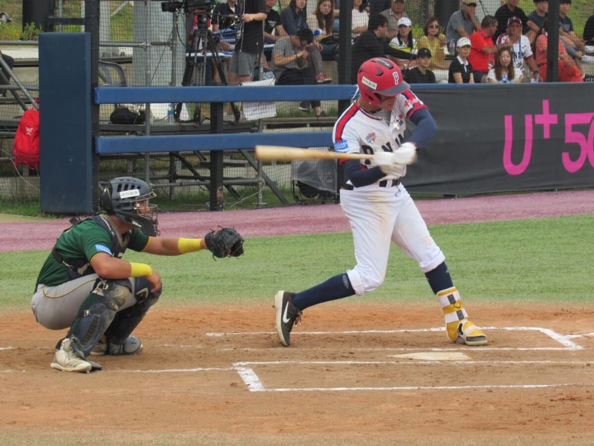 Panamá abusa de Sudáfrica y logra su primera victoria en el Mundial