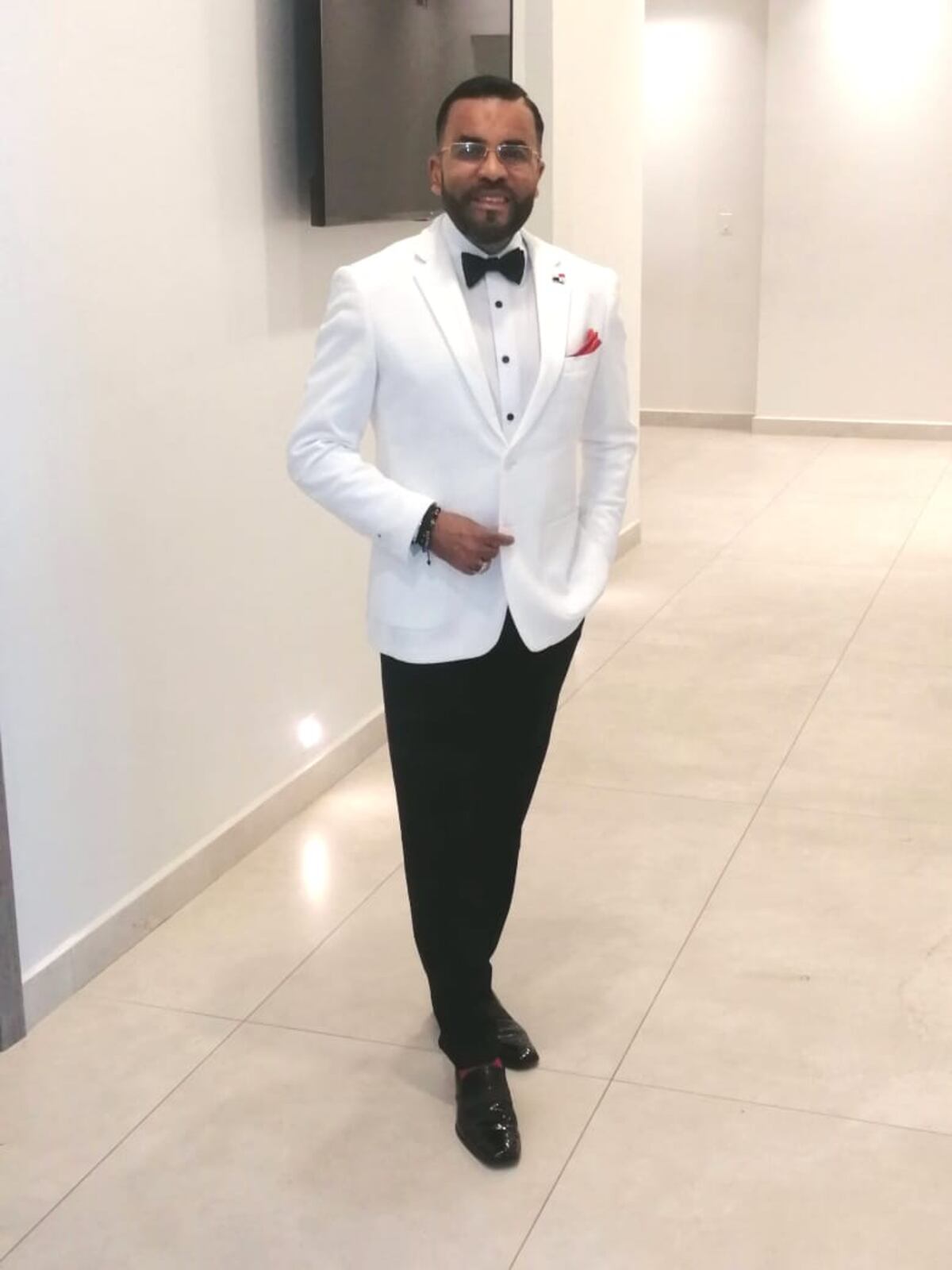  'Volveremos a abrazarnos como antes’, dice himno panameño frente a  pandemia. Periodista del patio creó la letra