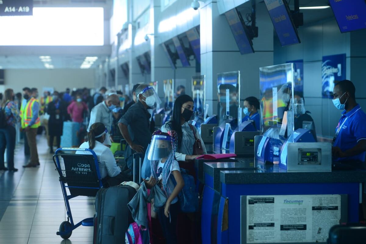 Volviendo a la normalidad. Panamá reinicia vuelos internacionales con estrictas medidas de bioseguridad