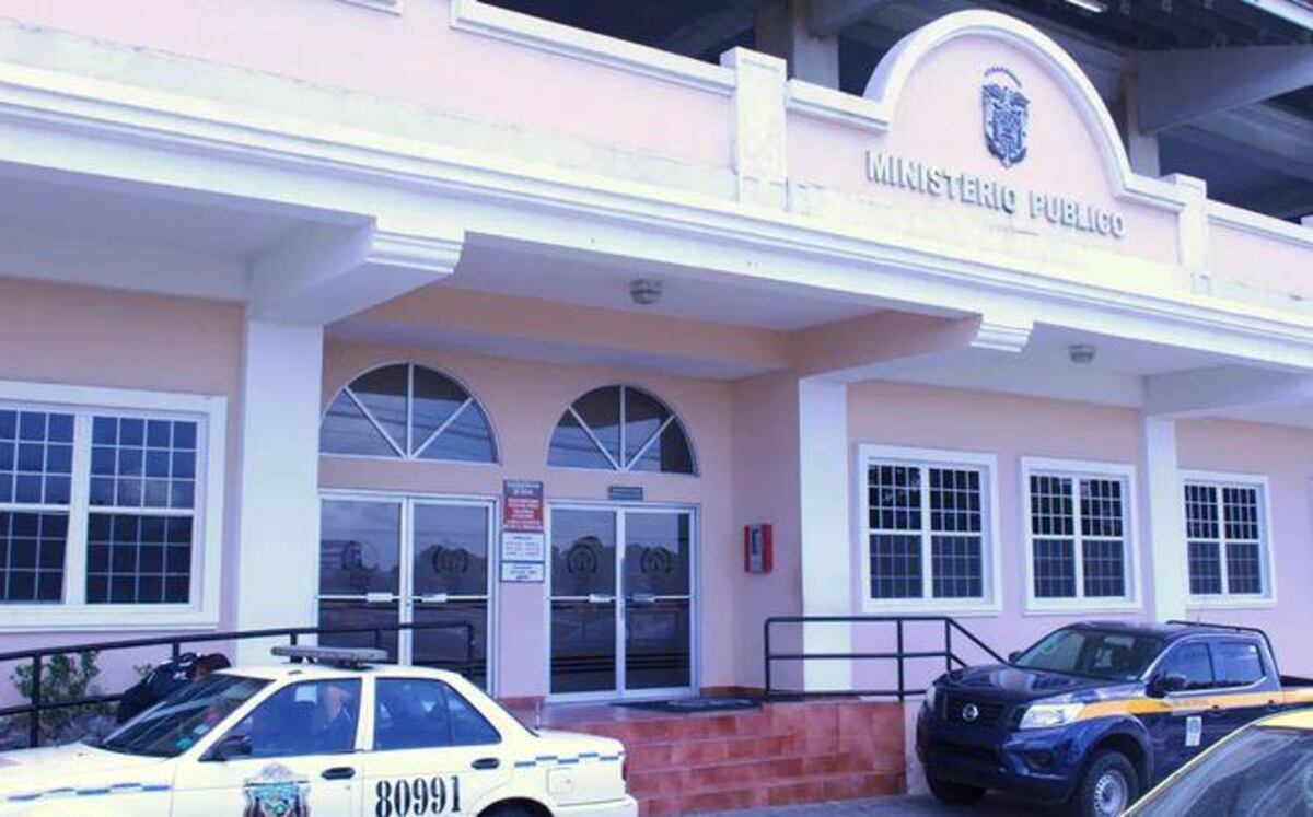 Ingresó al domicilio de su expareja armado de un cuchillo y un machete