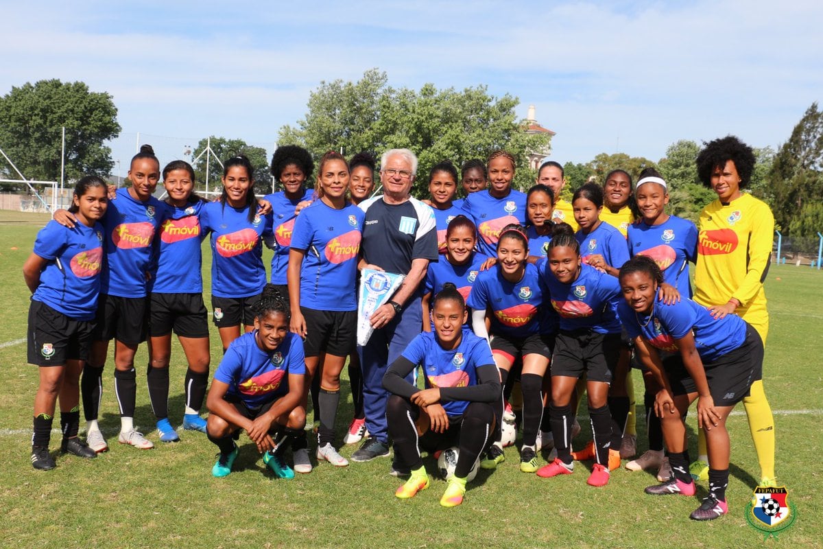 Las chicas de la Selección de Fútbol de Panamá hacen caridad en Buenos Aires