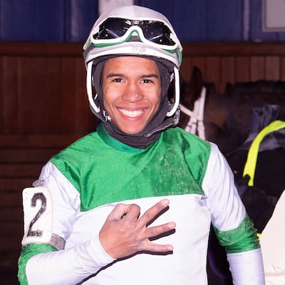 Yedsit Hazlewood arrasa en Laurel Park y firma temporada brutal