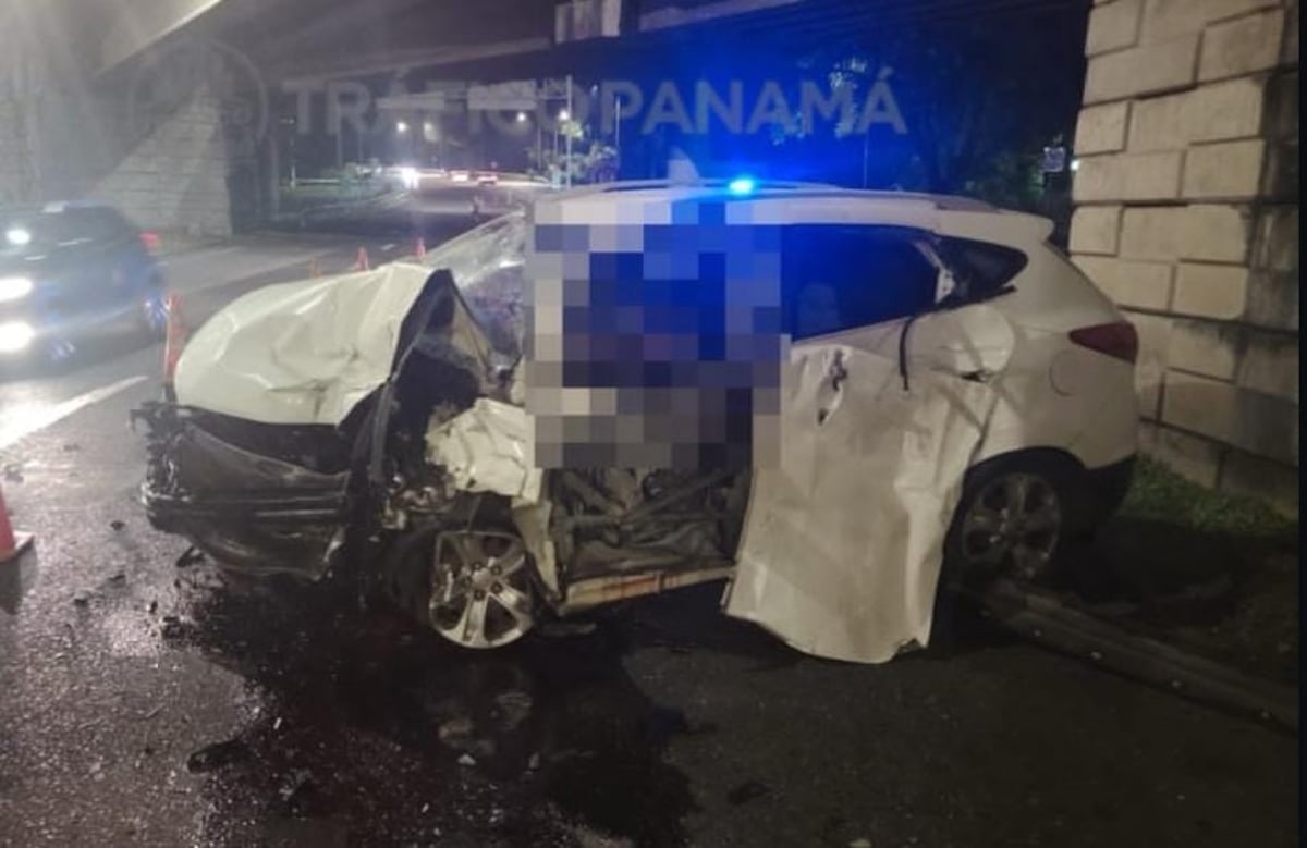 Aparatoso choque en avenida Balboa deja muerto a conductor de 64 años