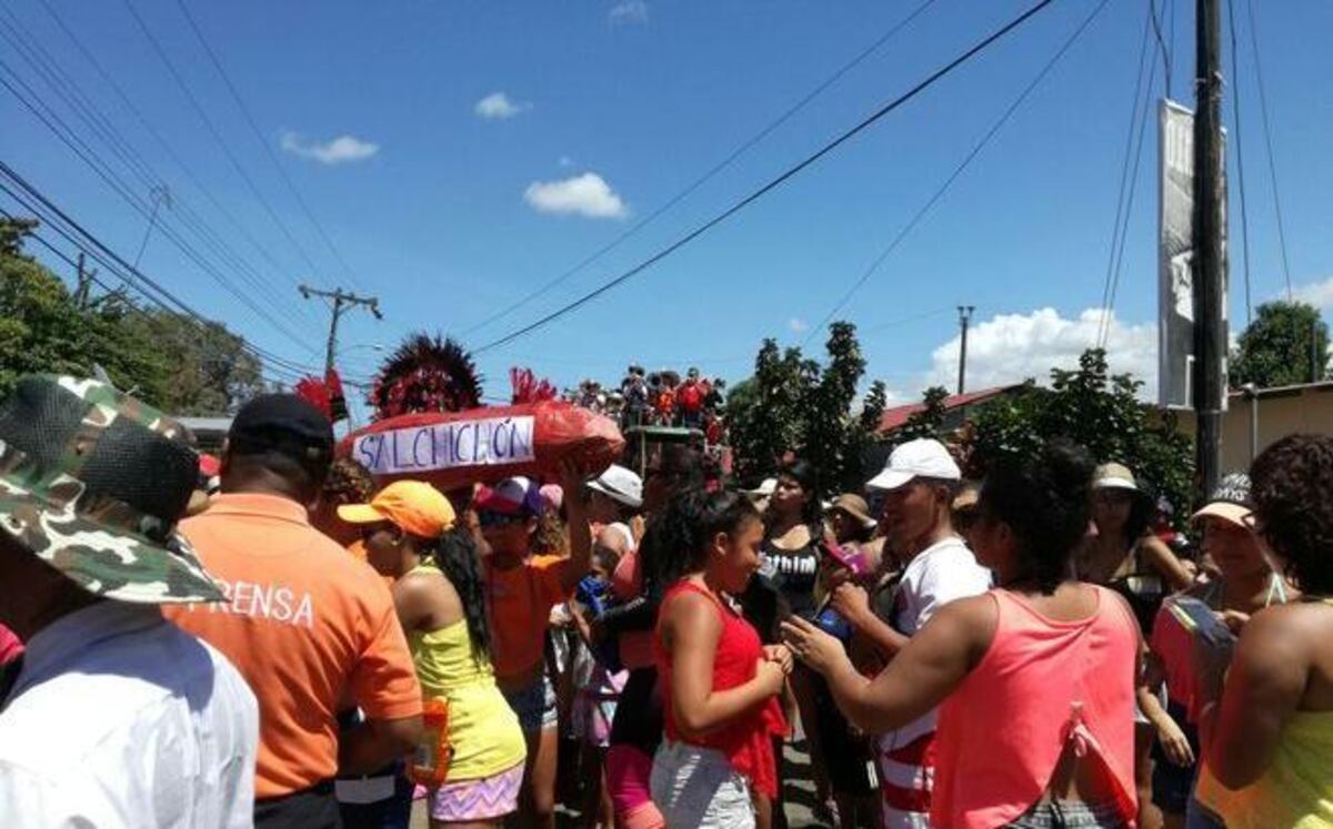 Tras la pista del que enlazó y arrastró a un hombre en Carnaval