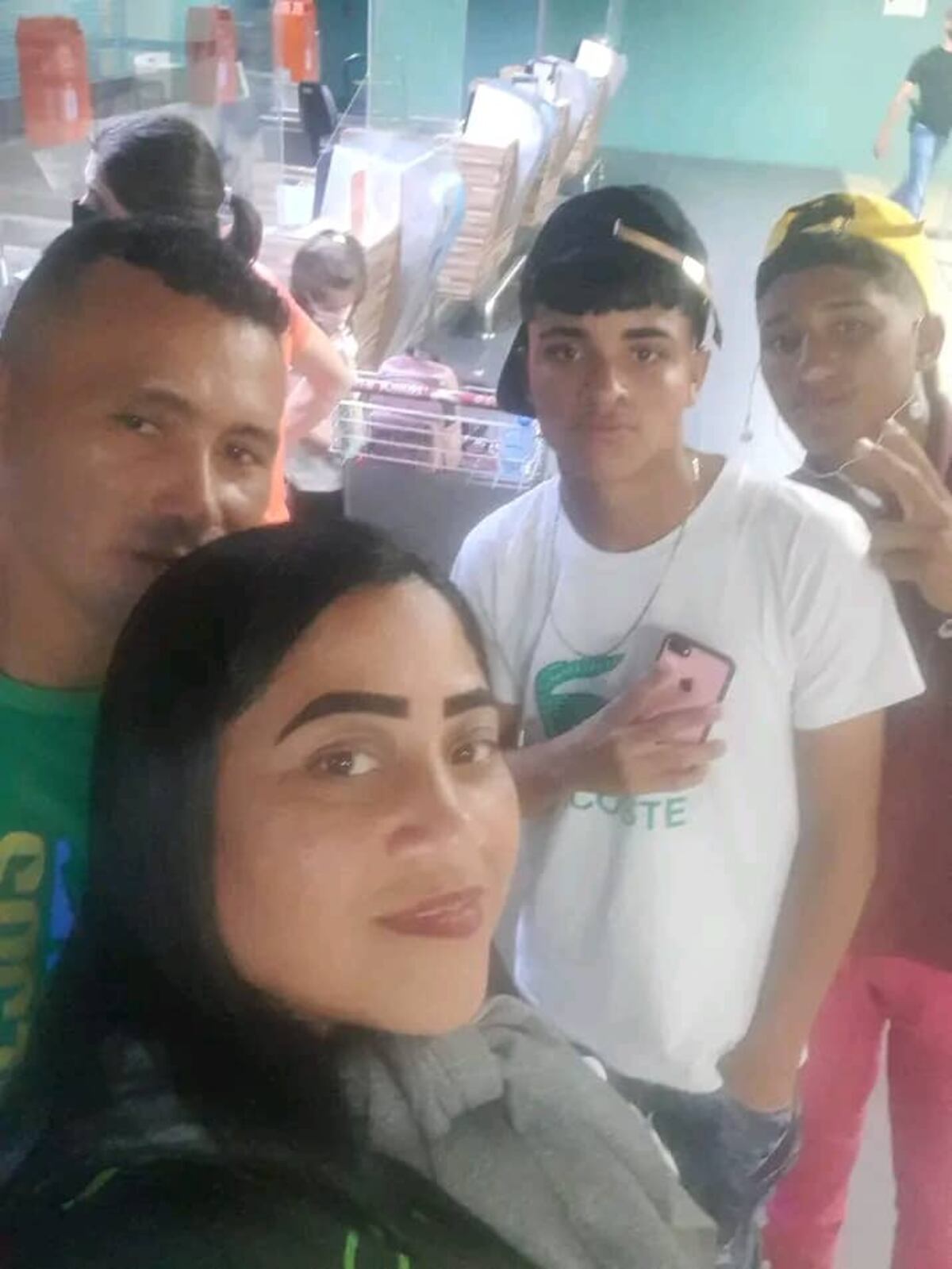 Angustia consume a familiares de pasajeros de bus siniestrado en Gualaca