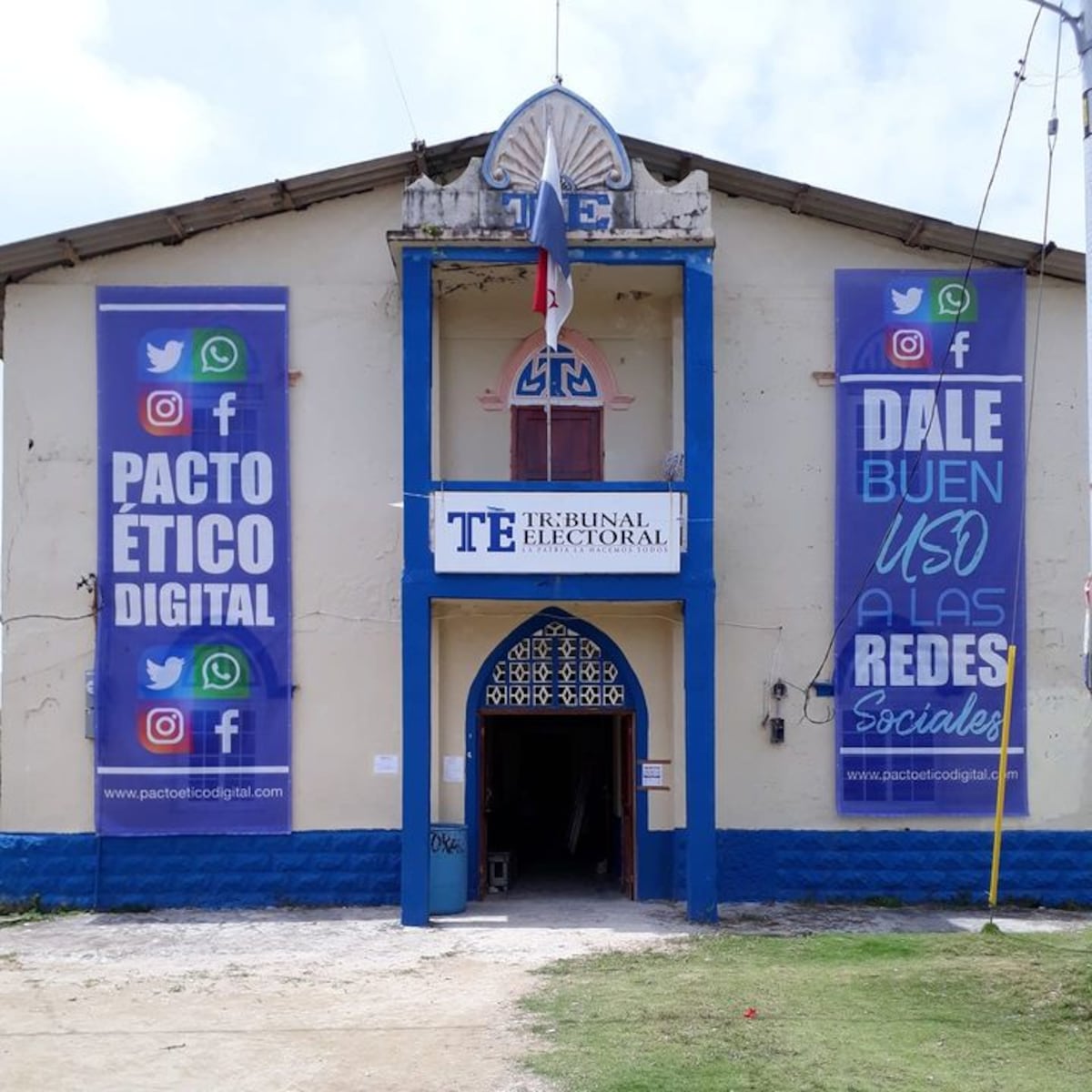 Cierran oficinas del Tribunal Electoral en Guna Yala por casos de covid-19. Mientras autoridades de la comarca no dejan usar mascarillas, una de sus islas está en cuarentena total