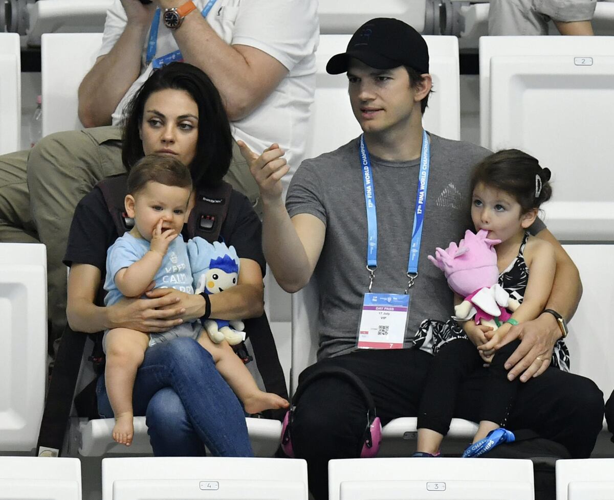  Kunis reveló detalles de su romance con Macaulay Culkin y  divorcio de Kutcher 