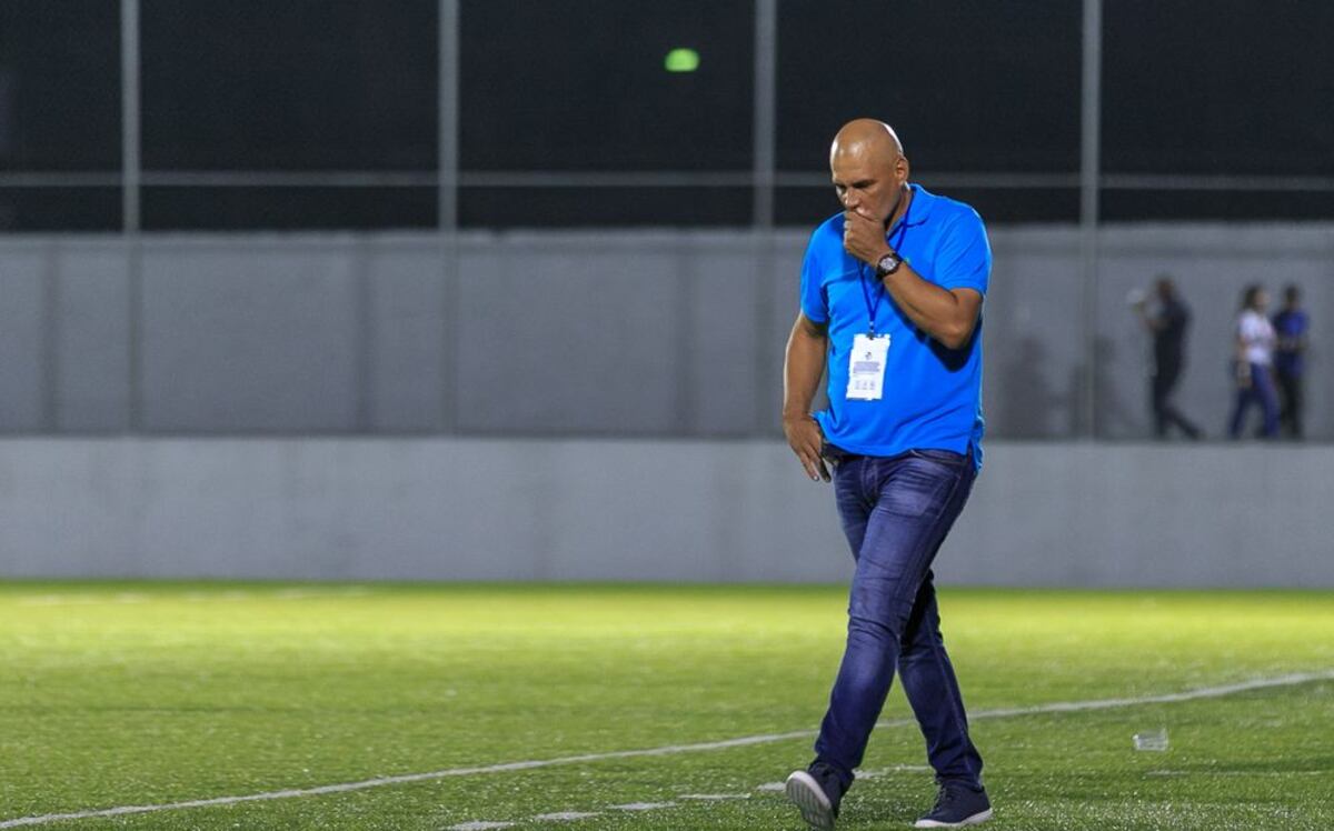 Sancionan a Donaldo González por 'conducta inapropiada'