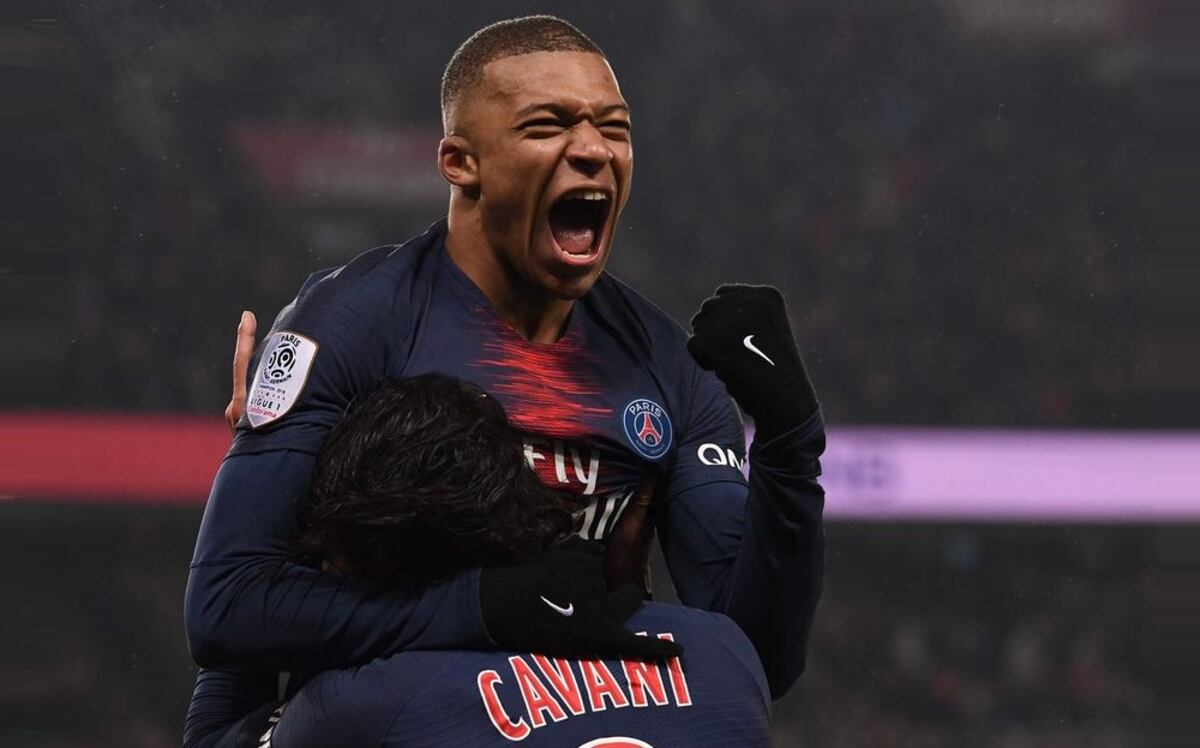 PSG gana 9-0 con hat-tricks de Mbappé y Cavani