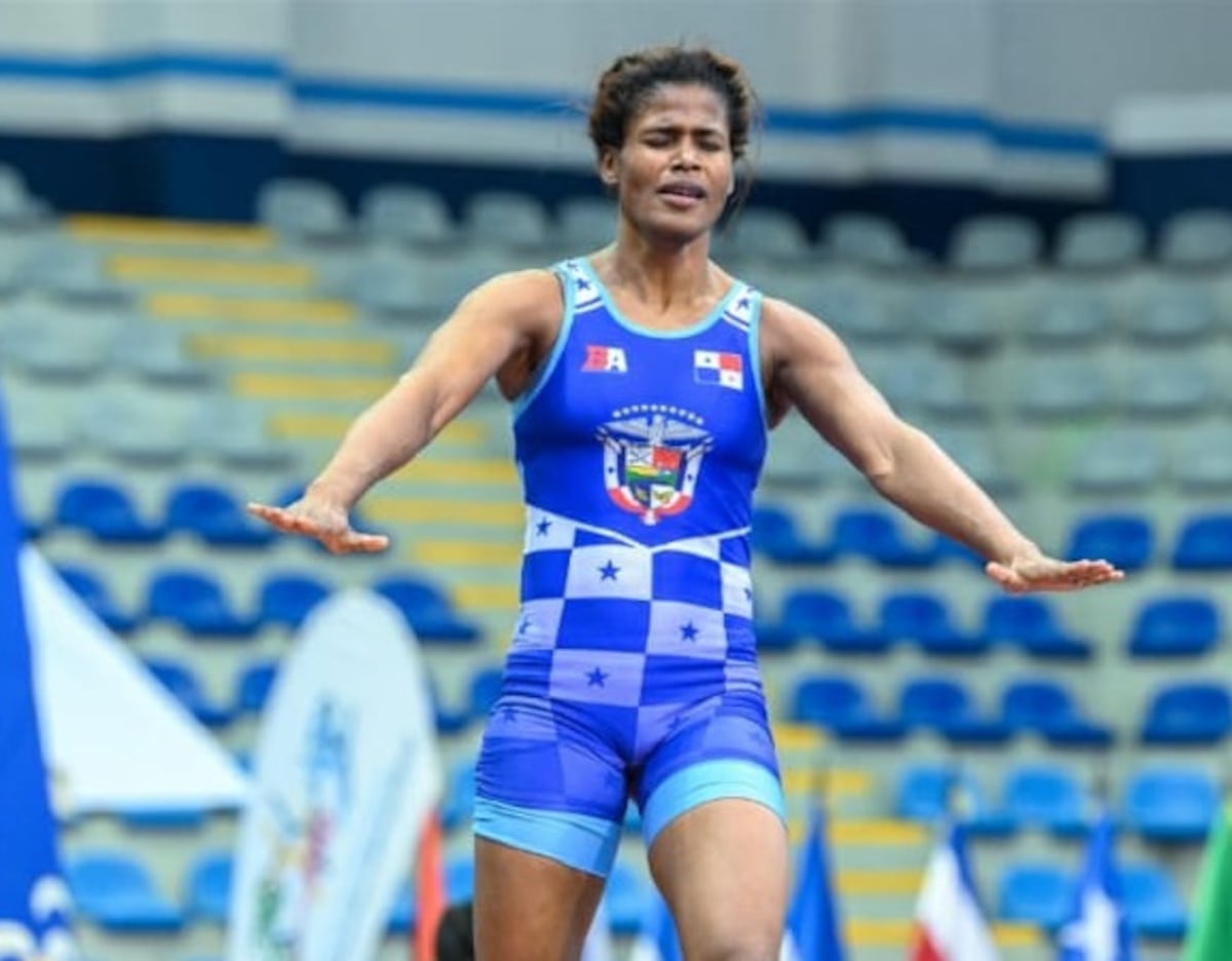 La colonensa Ashley Zárate se cuelga la medalla de plata en el Panamericano de Lucha