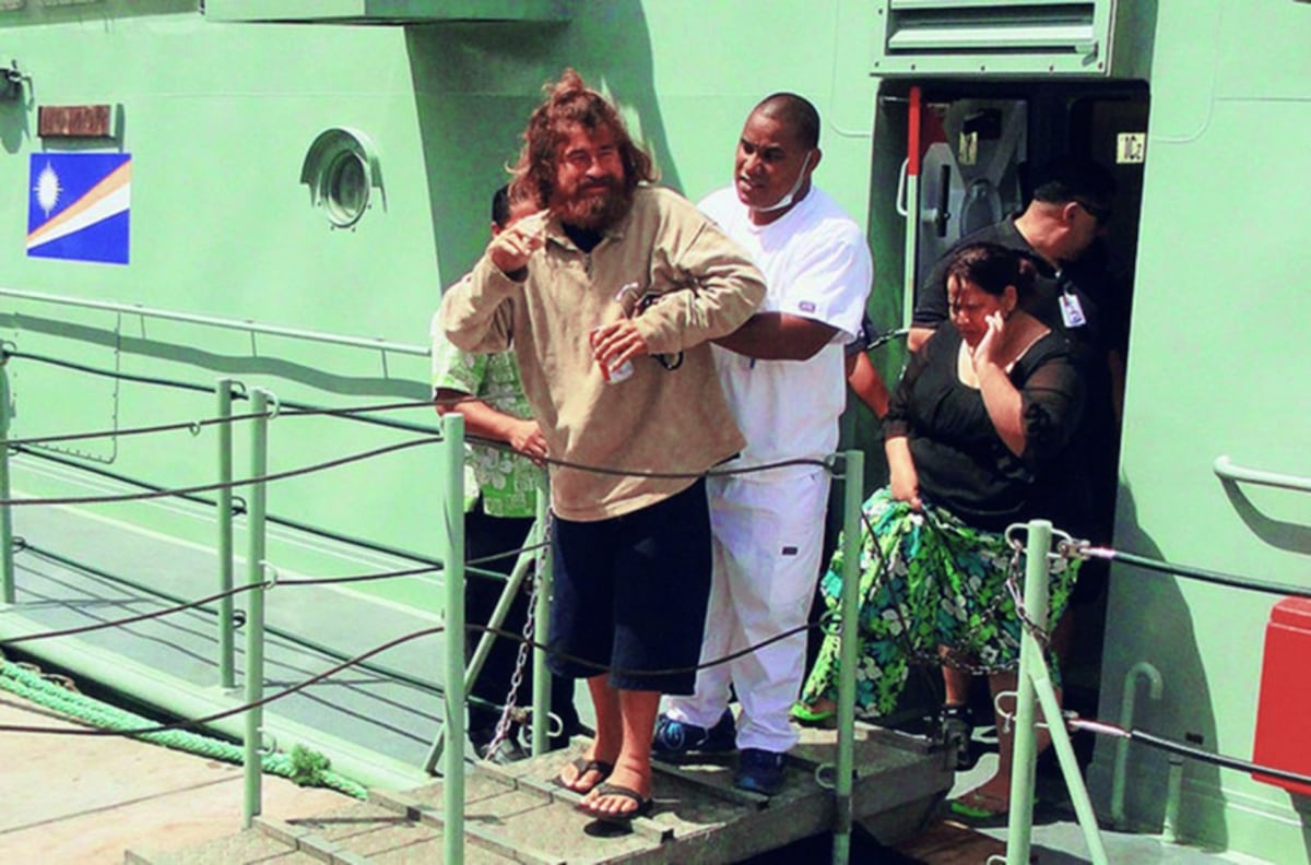 438 días a la deriva: El náufrago que sobrevivió solo en el Pacífico y volvió para contarlo