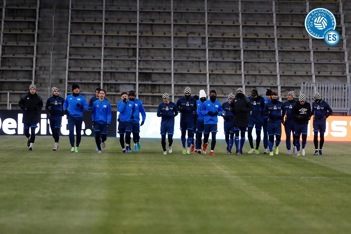 Es viral. Periódico salvadoreño calienta el choque con los gringos en la nieve de Columbus