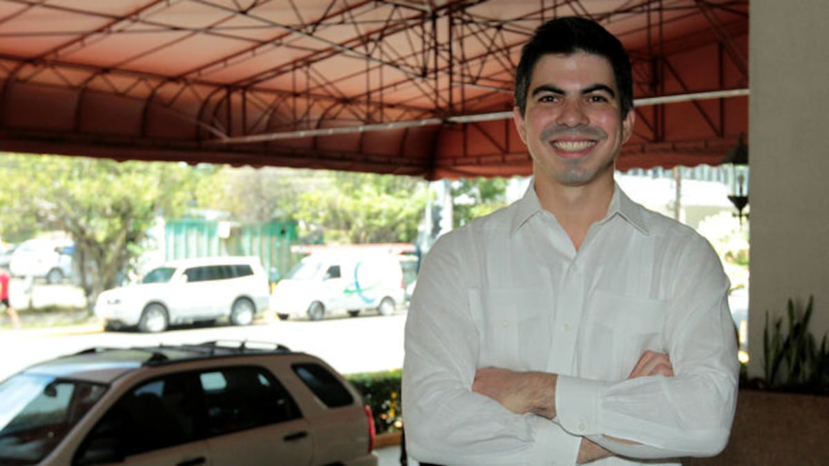 Richard Morales se muda a China para estudiar economía en la Universidad de Pekín