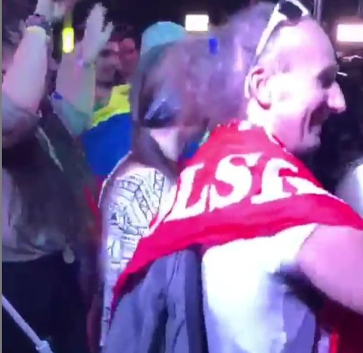 Ave María. Sandra confiesa que puso a menearse a un sacerdote de la JMJ