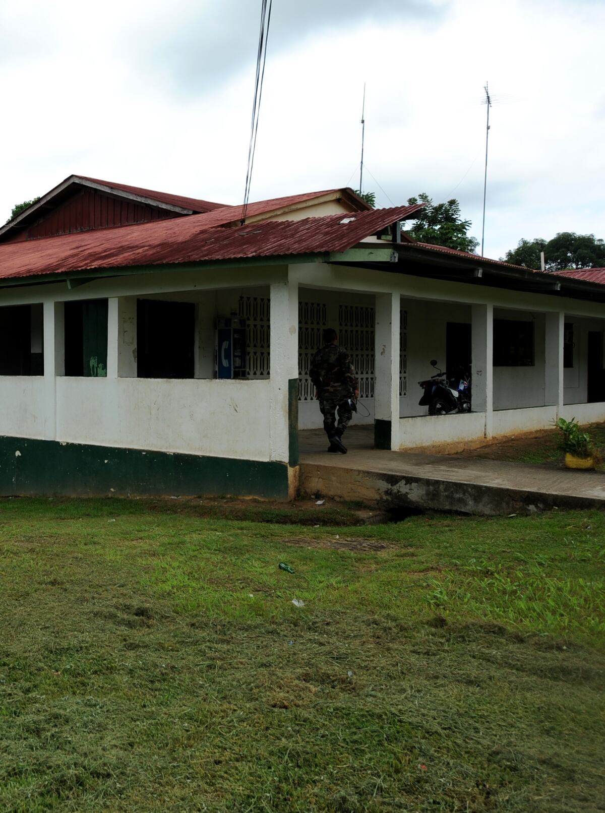 Le clavó un punzón en el pecho al negarse a pagarle favores íntimos