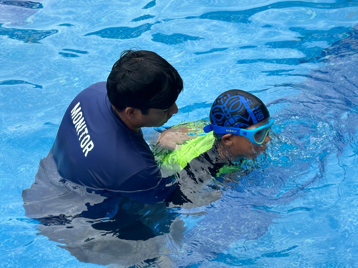 Chapuzón inclusivo: Se abren piscinas para personas con discapacidad
