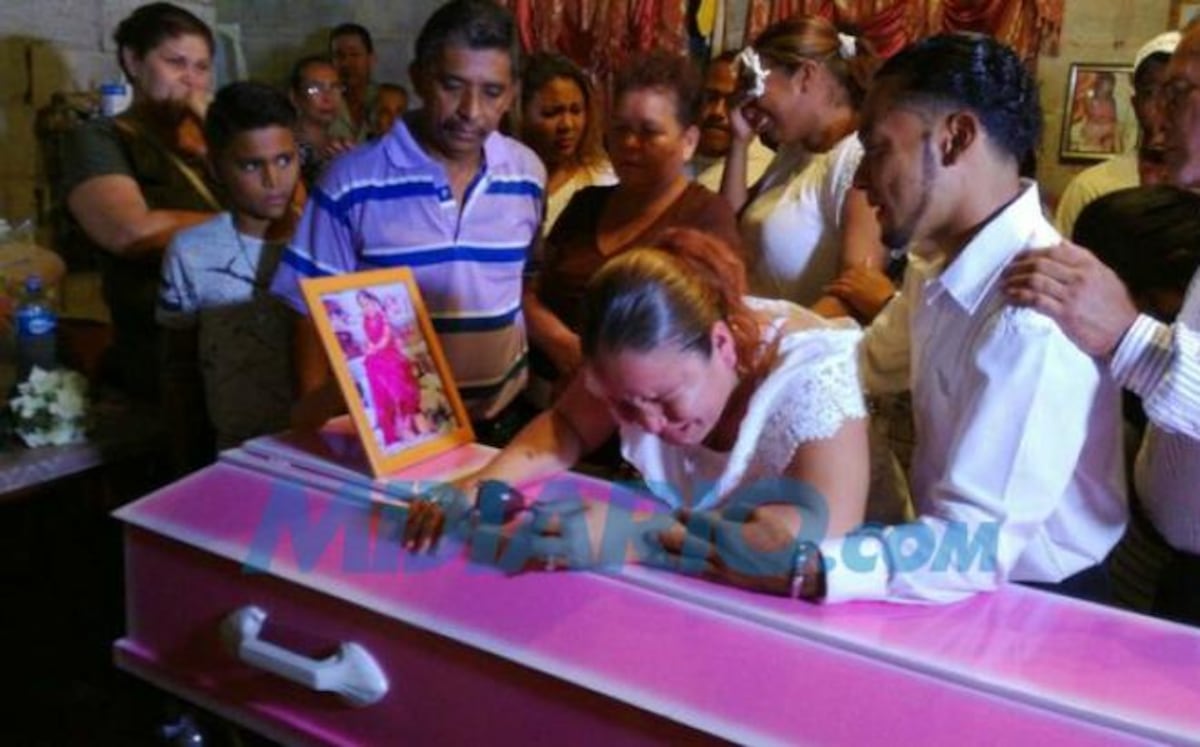 ¡AY, DIOS! No abrirá sus regalos. Una Navidad sin Cristany