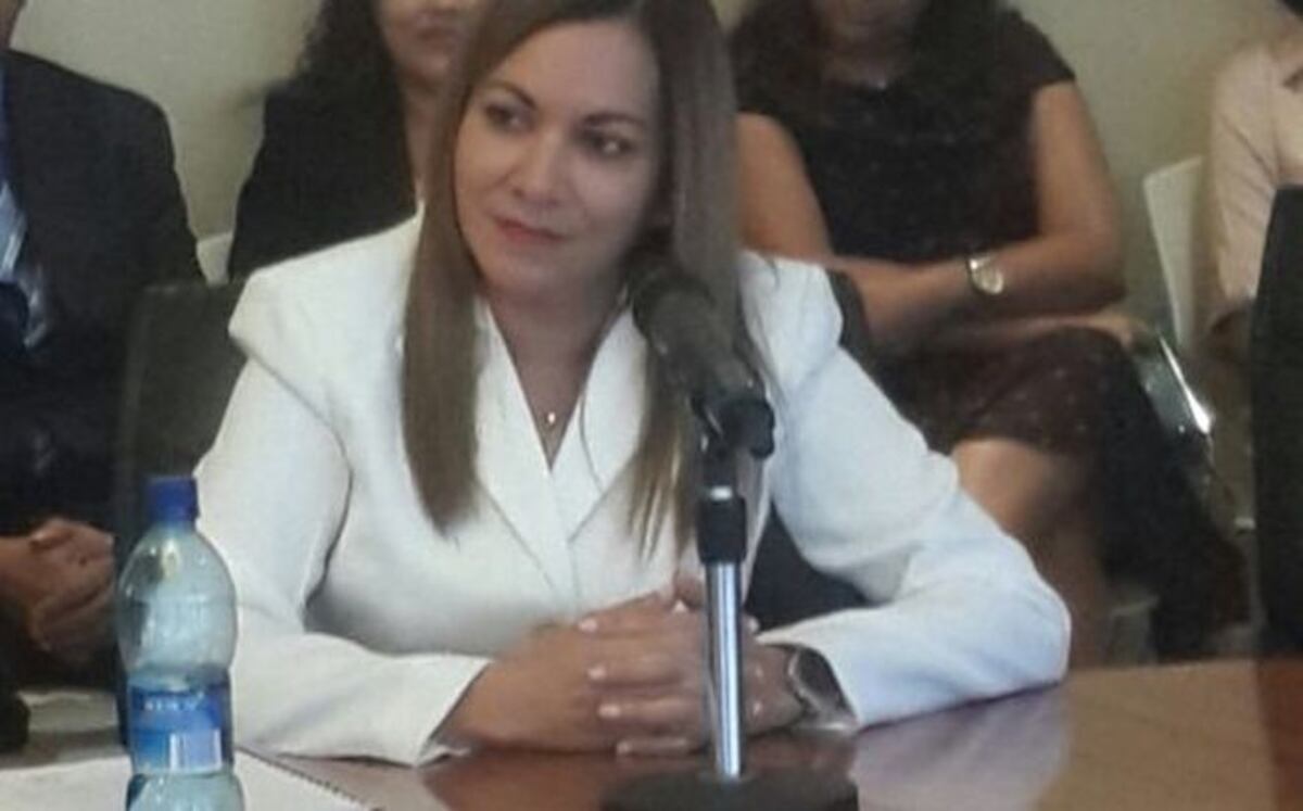 ¡AY, PADRE! Investigarán a reguesera por presunta corrupción de menores