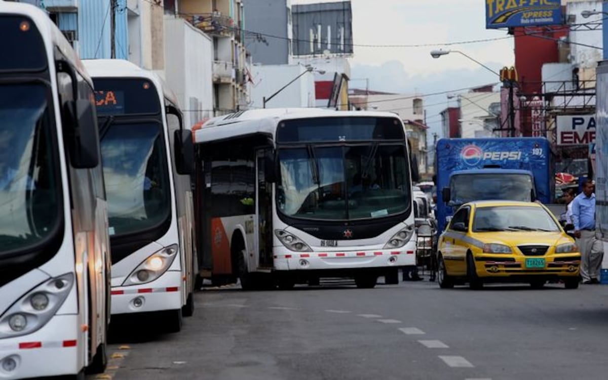 Mi Bus denuncia vandalismo en las rutas de Corredor y en Colón