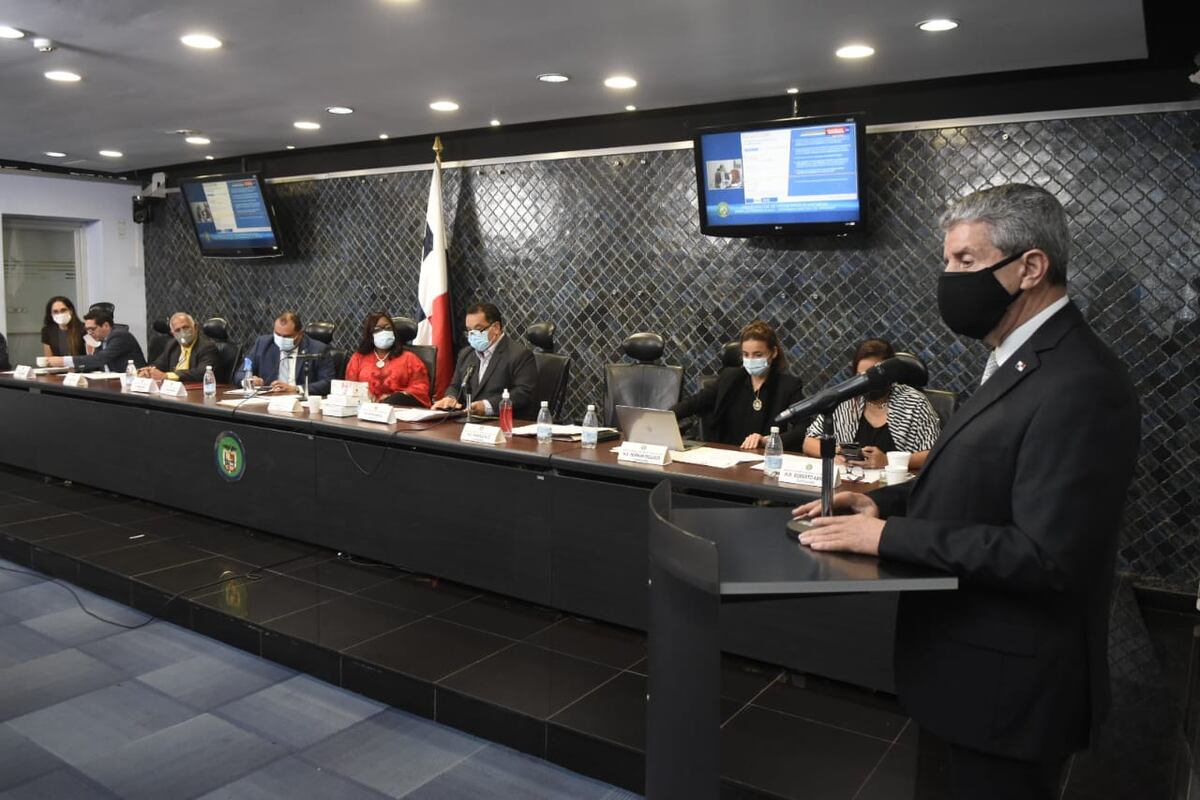 En primer debate proyecto de propiedad horizontal