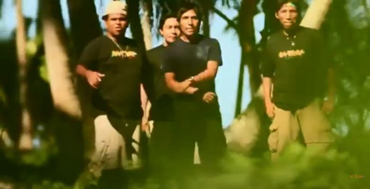 Le dicen música de m... a la canción de la banda de rock guna La Tribu