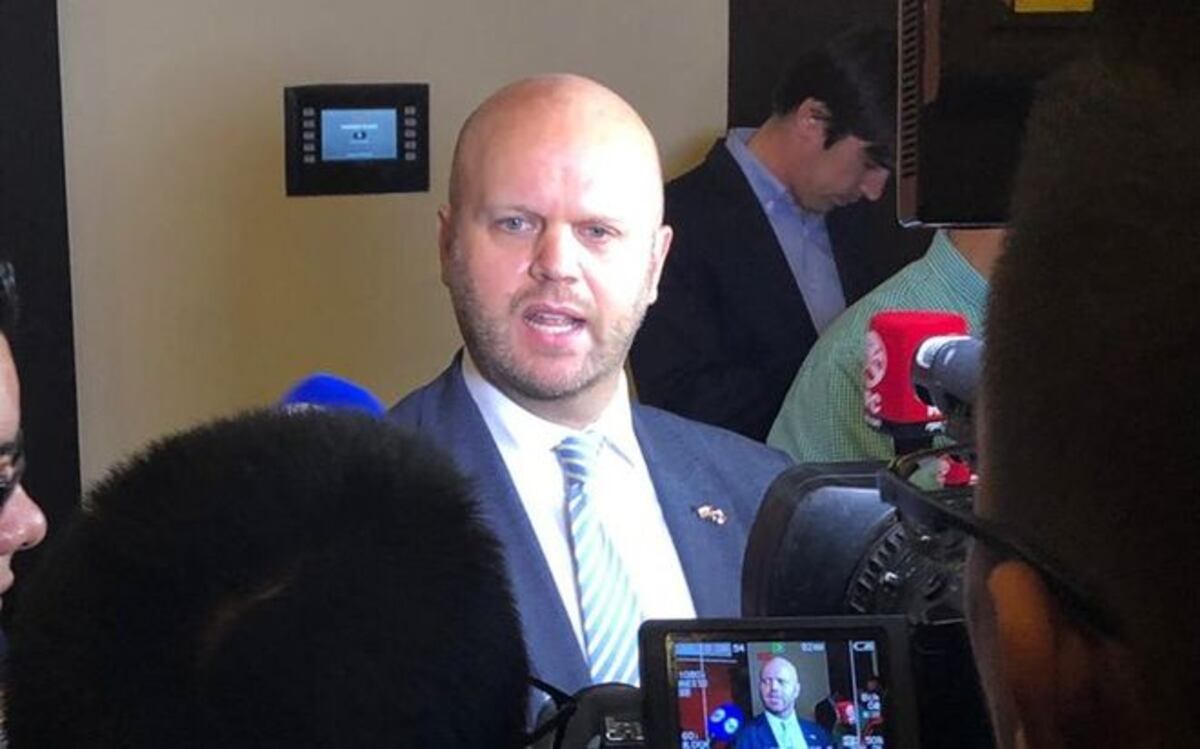 Embajador británico ofrece hasta $5 billones de dólares para deporte panameño