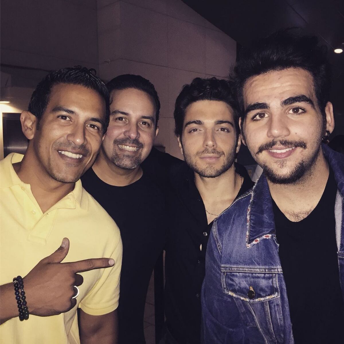 ¡Siguen cotizados! Gaitanes se reúne con grandes en restaurante de los Estefan