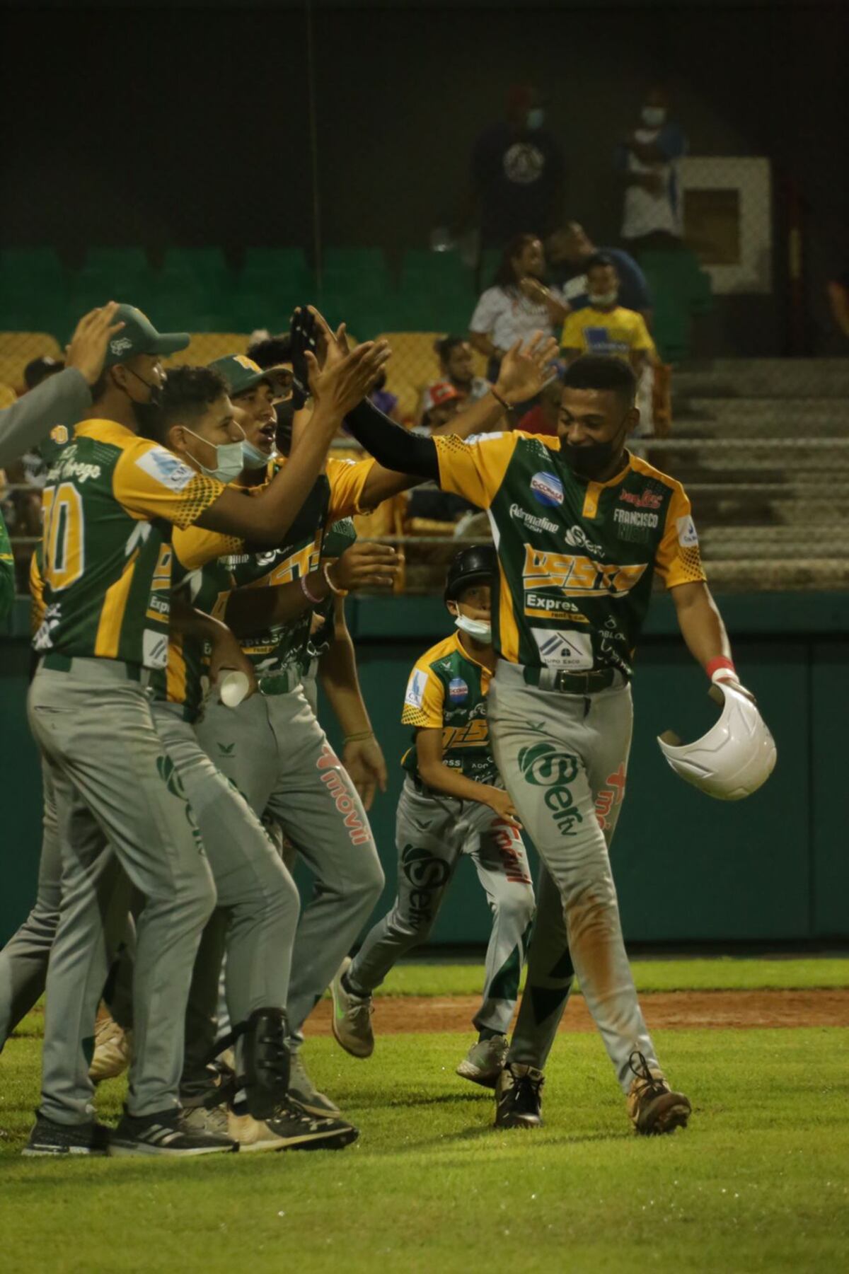 Coclé y Oeste buscan sellar su clasificación esta noche en el Juvenil