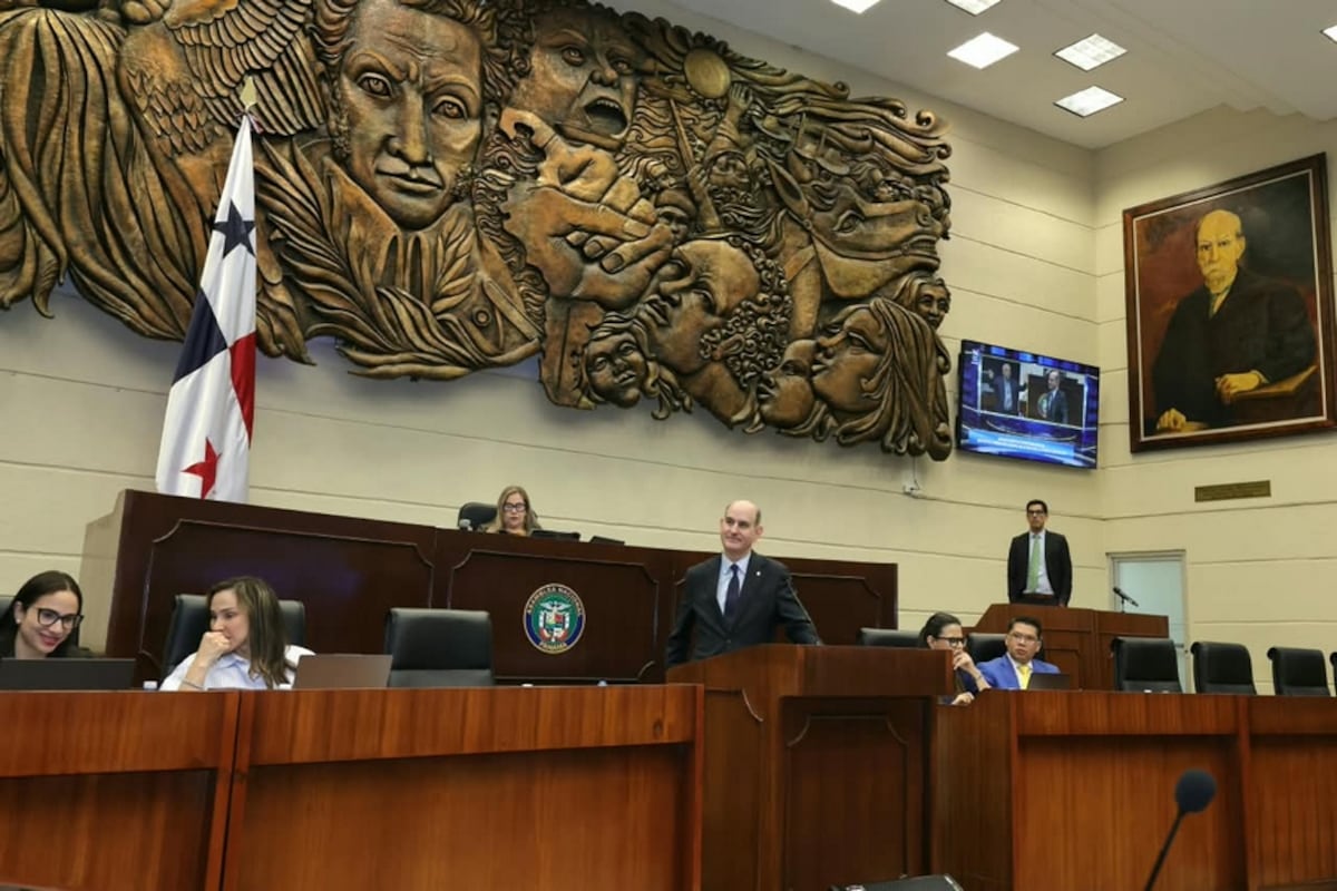 Presupuesto 2027 pasa a tercer debate; diputados aprueban nuevas excepciones a la ley de contrataciones
