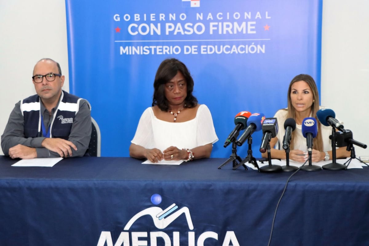 Meduca abre millonaria licitación para más de 585 mil laptops con IA