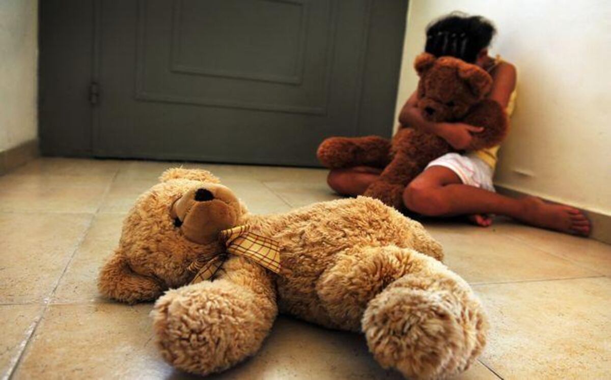 Su hijastra de diez años lo señaló por agredirla sexualmente