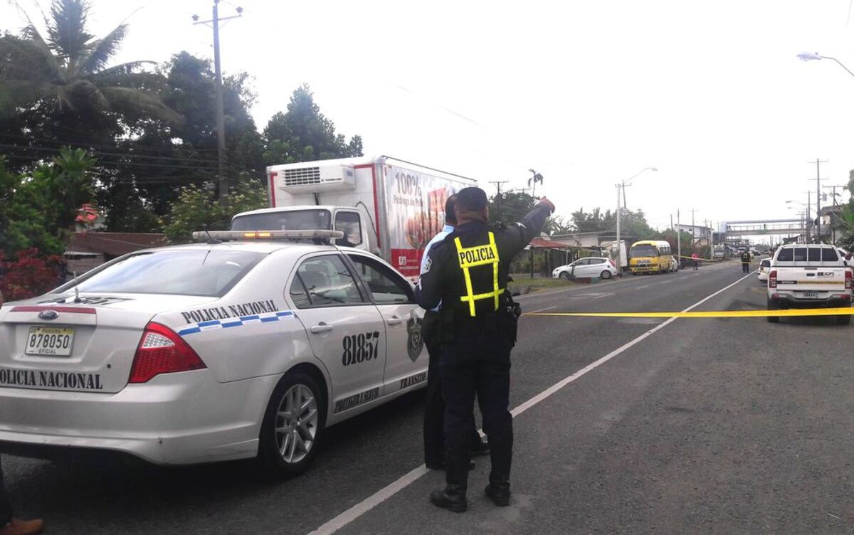 POBRE MANUELITO. Lo arrolló un camión de pollos en Bocas del Toro