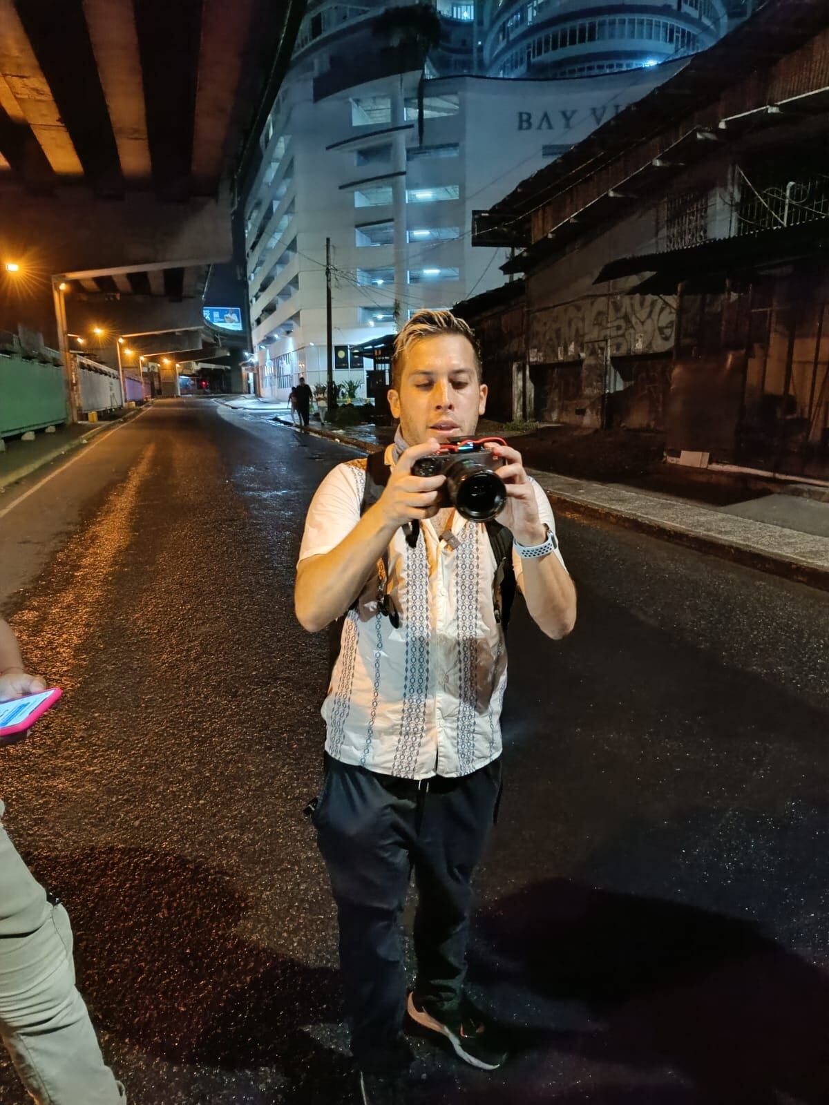 ¡El mundo nos mira!  Influencer Alex Tienda documenta lucha de panameños contra minería 